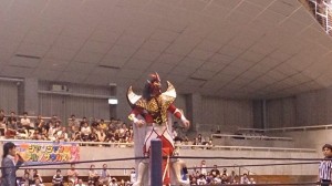 獣神サンダー・ライガー入場